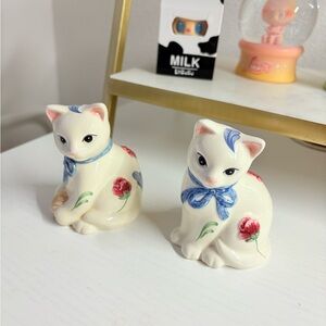 1999 Lenox salt and pepper Kittens